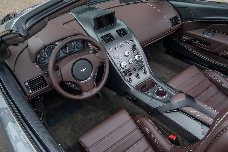 Aston Martin Vantage GT12 Roadster 6