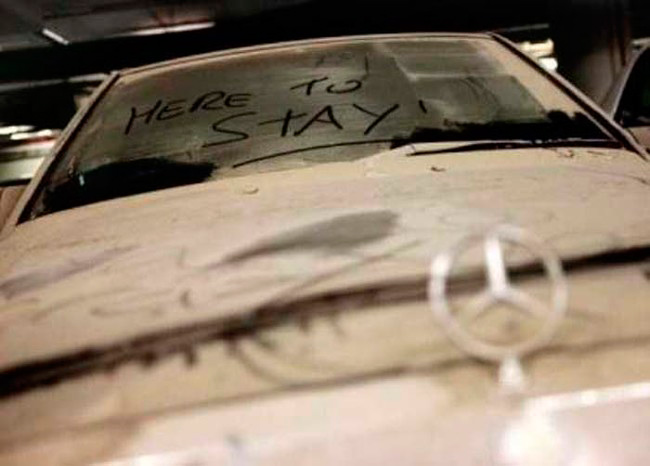 Coches abandonados Dubai Mercedes