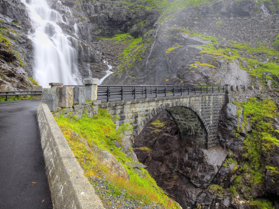 Puente Carretera Trollstigen Noruega