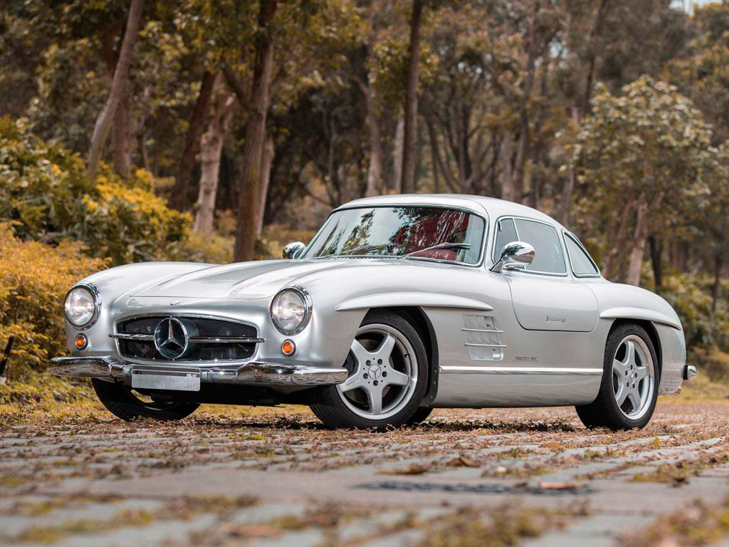 Mercedes-300-SL-Gullwing-AMG-V8