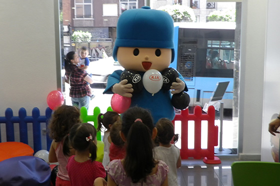 Pocoyo Kia Carens