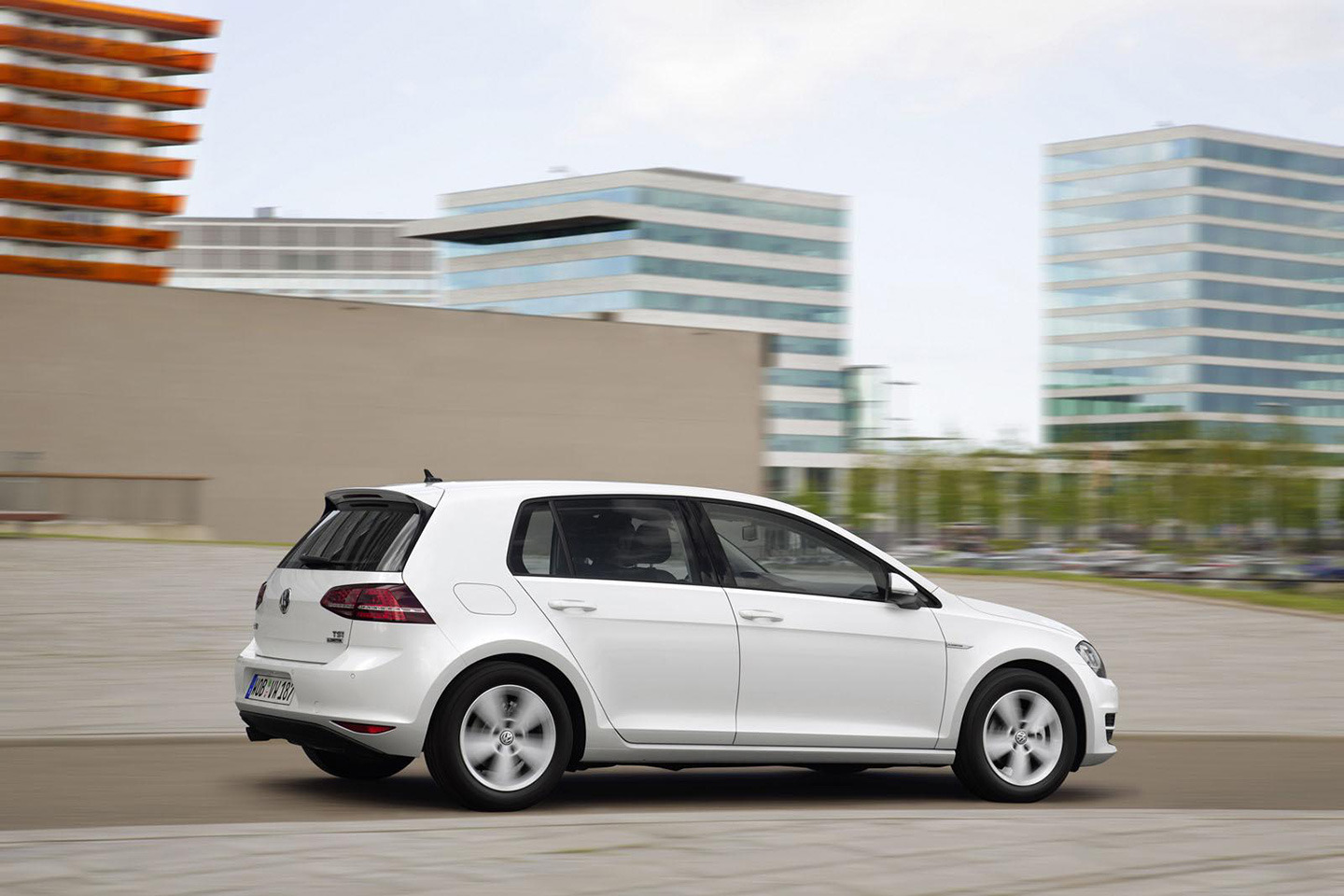 Nuevo Volkswagen Golf TSI BlueMotion 2016 Lateral