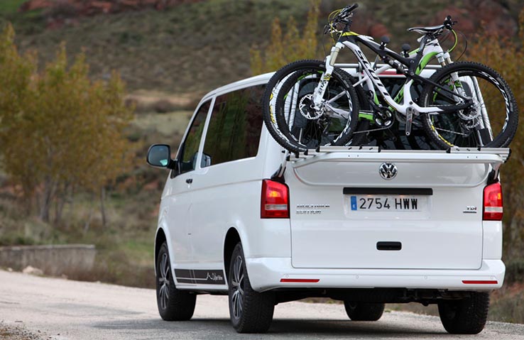 Volkswagen Multivan Outdoor 2016 Trasera