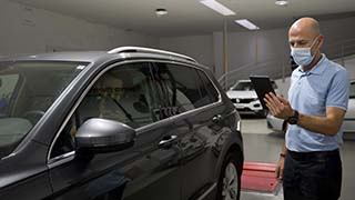 QUADIS crea un innovador servicio que permite hacer reparaciones sin que el cliente salga del coche