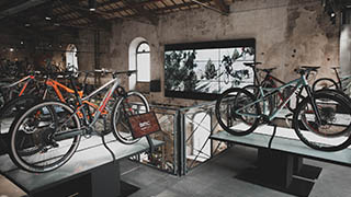 QUADIS compra Biciescapa, uno de los principales distribuidores ciclistas en España