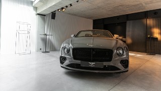 Bentley Barcelona presenta los nuevos Continental GT Speed y GTC Speed en Villa Mayfair