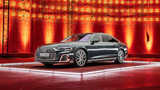 El interior del Audi A8 es un salón de lujo y tecnología