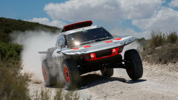 Audi se prepara en España para el Rally Dakar 2024