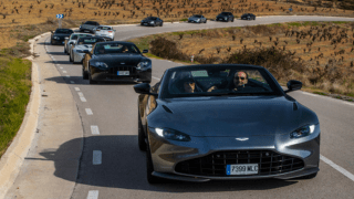 Aston Martin Barcelona: Experiencia única combinando conducción, gastronomía e historia