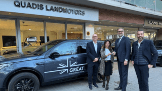 QUADIS Landmotors cede un vehículo al Consulado Británico en Barcelona por el MWC 2024
