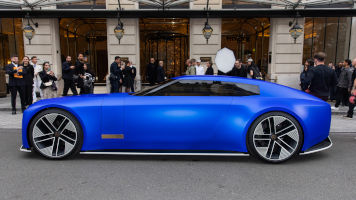 El Jaguar Type 00 deslumbra en la Semana de la Moda de París