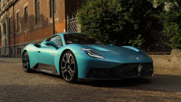 Maserati MCPURA: la evolución del superdeportivo italiano debuta en Goodwood