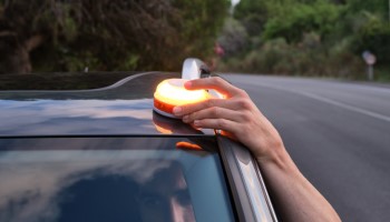 Adiós a los triángulos de emergencia: llega la baliza V16