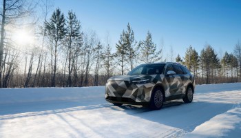 Así es SUV híbrido enchufable EBRO s900