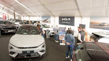 QUADIS ARmotors presenta cinco novedades Kia en exproReus 2025