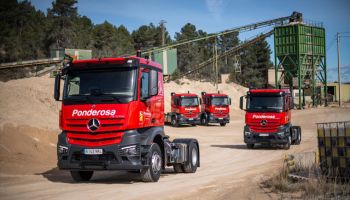 QUADIS Autolica Industriales entrega 5 unidades Mercedes-Benz Actros a Canteras La Ponderosa, S.A. para reforzar su operativa de transporte de áridos