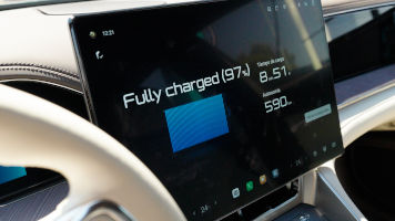 DENZA estrena FLASH Charging en España con una carga del 10% al 97% en menos de 9 minutos