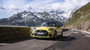 MINI John Cooper Works Cabrio: el descapotable más potente de la gama, con 231 CV