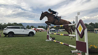 Land Motors patrocinador principal del concurso de saltos de caballo la Ruta de la Cerdanya 2018 en Puigcerdà